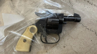 Απόπειρα ένοπλης ληστείας στον Κολωνό: 73χρονος απείλησε με περίστροφο ταμία σούπερ μάρκετ