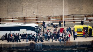 Συγκέντρωση στο αεροδρόμιο του Ηρακλείου για τους ακτιβιστές του Στολίσκου της Γάζας
