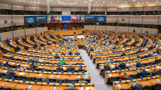 Έξαλλος Ισπανός Ευρωβουλευτής για λάθος πιάτο που σέρβιρε η καντίνα - Πώς απάντησε