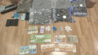 Εκρυβαν κοκαΐνη και κάνναβη στο ταμπλό αυτοκινήτου - Πώς οι Αρχές έφτασαν στη σύλληψη τους
