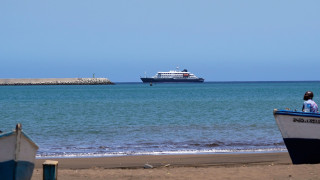 Μάσκες, ταινίες και σόλο βόλτες στο κατάστρωμα: Η ζωή στο κρουαζιερόπλοιο με την επιδημία χανταϊού