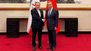 «Εποικοδομητικές οι συνομιλίες» στην Κίνα, λέει ο Αραγτσί