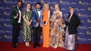 BAFTA TV Awards 2026: Η τηλεοπτική βραδιά που μετατράπηκε σε πασαρέλα υψηλής αισθητικής