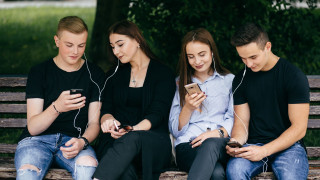 Αντίστροφη μέτρηση για τις αιτήσεις Youth Pass - Τι πρέπει να γνωρίζουν οι δικαιούχοι