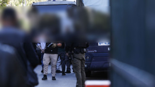 Στον ανακριτή οδηγήθηκαν οι οκτώ κατηγορούμενοι για τη ληστεία στην Κάτω Τιθορέα