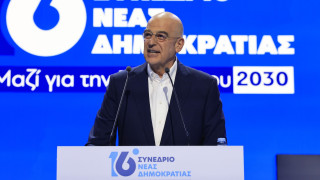Δένδιας στο Συνέδριο ΝΔ: Τιμάμε την ίδια μπλε φανέλα - Είμαστε το κόμμα των πολλών