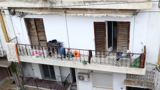 Αγ. Ανάργυροι: Στο νοσοκομείο τα τρία παιδιά που ζούσαν σε τρώγλη - «Δεν προέκυψε κακοποίηση»
