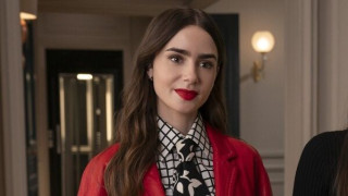 Το «Emily in Paris» έρχεται Ελλάδα – Γυρίσματα σε Μύκονο και Σαντορίνη