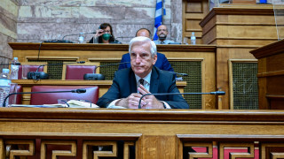 Κυβερνητικές πηγές κατά ΠΑΣΟΚ για δημοσιοποίηση διαλόγου Ανδρουλάκη - Δεμίρη: Πιο κάτω στον κατήφορο