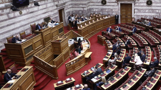 LIVE - Η συζήτηση στη Βουλή για την σύσταση προανακριτικής επιτροπής για Λιβανό- Αραμπατζή