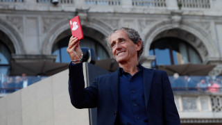 Εισβολή ληστών στο σπίτι του Αλέν Προστ στην Ελβετία - Αναφορές για τραυματισμό του