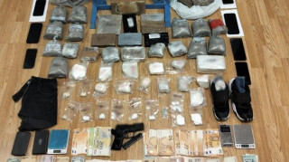 Τρεις συλλήψεις για διακίνηση άνω των δέκα κιλών ηρωίνης στην Αττική