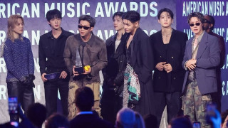 Η K-pop κατέκτησε τα AMA 2026: Οι BTS έγραψαν ιστορία και η Τέιλορ Σουίφτ έφυγε χωρίς βραβείο