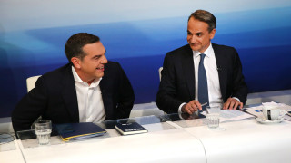 Προεκλογική προθέρμανση: Η πρώτη κόντρα Μητσοτάκη – Τσίπρα και τα ομαδικά πυρά των κομμάτων