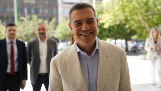 Στον Άρειο Πάγο ο Αλέξης Τσίπρας: Καταθέτει την ιδρυτική διακήρυξη του κόμματός του «ΕΛ.Α.Σ.»
