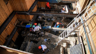 Αρχαιολόγοι αποκαλύπτουν 2.000 χρόνια ιστορίας κάτω από την Παναγία των Παρισίων