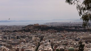 Λυκαβηττός: Σε εξέλιξη οι έρευνες των αρχών για τον εντοπισμό του άνδρα που επιτέθηκε σε 22χρονη