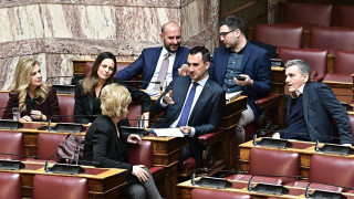 Νέα Αριστερά: Αποχώρησαν επτά βουλευτές και συνολικά 150 στελέχη - Διαλύεται η ΚΟ