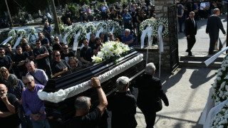 Βαθιά θλίψη στη κηδεία του Μάριου Οικονόμου - Τελευταίο «αντίο» και από πρώην συμπαίκτες του