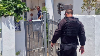 Διπλή δολοφονία στην Αιγιαλεία: «Ξύπνησα και τους βρήκα νεκρούς», λέει ο σύντροφος της γυναίκας