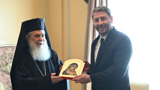 Ανδρουλάκης σε Πατριάρχη Ιεροσολύμων Θεόφιλο: «Στο πλευρό σας για την προστασία των δικαιωμάτων σας»