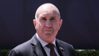 Η Βουλγαρία αναστέλλει τις αποστολές όπλων στην Ουκρανία