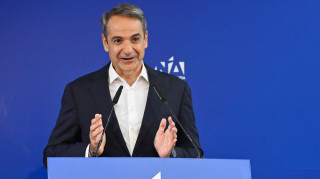 «Πνίγονται μόνοι τους στα ήρεμα νερά» - Οι «βολές» Μητσοτάκη κατά Σαμαρά