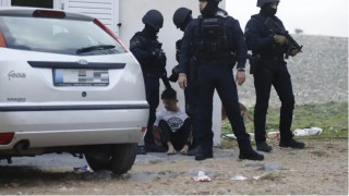 Σε εξέλιξη αστυνομική επιχείρηση σε καταυλισμούς ρομά στα Χανιά