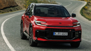 Γιατί η Toyota δεν εγκαταλείπει τους κινητήρες εσωτερικής καύσης