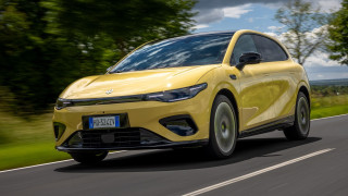 Το Leapmotor B05 θέλει να διεκδικήσει μερίδια στην κατηγορίας C της Ευρώπης