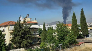 Βελτιωμένη η εικόνα της φωτιάς στο Μενίδι - Δεν υπάρχει κίνδυνος επέκτασης