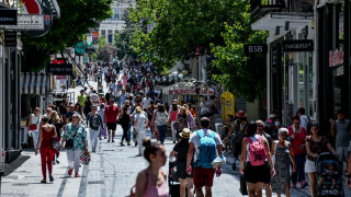 Απογοητευμένοι οι νέοι στην Ελλάδα - Ακρίβεια, ψυχική επιβάρυνση, πρόβλημα με τους θεσμούς