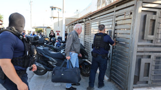 Στον εισαγγελέα Εφετών Πειραιά ο Αλέξανδρος Γιωτόπουλος - Πέρασε τη νύχτα στη ΓΑΔΑ