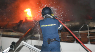 Φωτιά σε ιστιοφόρο με Πολωνούς επιβαίνοντες στη Μύκονο