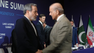 Διπλωματικό θρίλερ στην Ελβετία: Οι απειλές Τραμπ «πάγωσαν» τις συνομιλίες ΗΠΑ - Ιράν