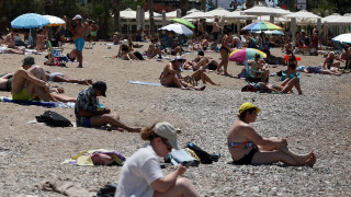 Καιρός: Γιατί ο καύσωνας της Ευρώπης δεν φτάνει ακόμη στην Ελλάδα - «Αντίσταση από τα μελτέμια»