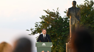Σκληρή γραμμή Ανδρουλάκη για τα εθνικά με αναφορές στον Ανδρέα Παπανδρέου