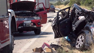 Σφοδρή σύγκρουση οχημάτων στη Χαλκίδα - Τέσσερις τραυματίες