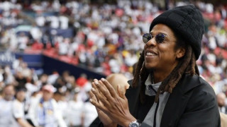 Ο Jay-Z ξεδιπλώνει τη δημιουργική του ιδιοφυΐα στο νέο ντοκιμαντέρ «Jay-Z in 8» δια χειρός Ρικ Ρούμπ