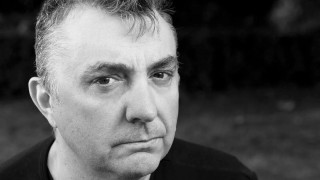 Bookreads: Το νέο μυθιστόρημα του Μανουέλ Βίλας για τον έρωτα που νικά τον θάνατο