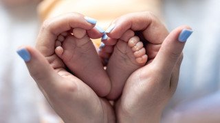 Η γενετική τροποποίηση ανθρώπινων εμβρύων αναζωπυρώνει τη συζήτηση για τα «σχεδιασμένα μωρά»
