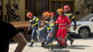 Πετράλωνα: Δεν υπάρχουν αγνοούμενοι από την κατάρρευση κτηρίου - Συνεχίζονται οι έρευνες