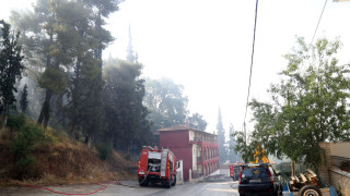 Φωτιά στο Δερβένι: «Μισή ανάσα από τα σπίτια» το πύρινο μέτωπο λέει ο πρόεδρος κοινότητας Λητής