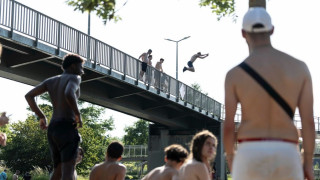 Σκηνές χάους και μάχες «σώμα με σώμα» στη Γαλλία για ένα κλιματιστικό - Δείτε βίντεο