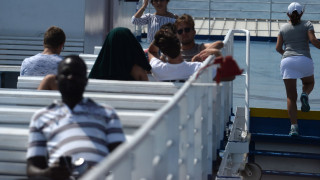 Λακωνία: Πλοίο έκανε ελιγμούς με ανοιχτό καταπέλτη - Πλοικοτήτης επιβιβάστηκε κολυμπώντας