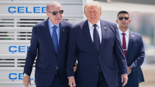 Έφτασε στην Άγκυρα για τη Σύνοδο του ΝΑΤΟ ο Ντόναλντ Τραμπ - Τον υποδέχθηκε ο Ερντογάν