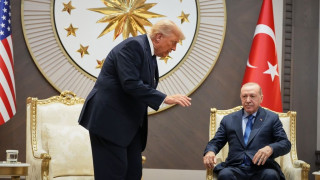 Σύνοδος ΝΑΤΟ: Ξεκίνησε η κρίσιμη συνάντηση του Τραμπ με τον Ερντογάν - Τα F35 στο επίκεντρο
