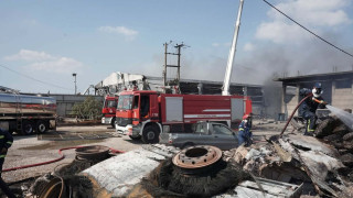 Φωτιά Ασπρόπυργος: Συναγερμός για δεξαμενή προπανίου - Έξι τραυματίες, οι δύο διασωληνωμένοι