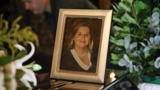 Κοζάνη: Με ασθενοφόρο στην κηδεία της μητέρας της Βάγια, η Αφροδίτη Νέστορα - Παρών ο πρωθυπουργός