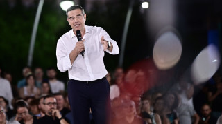 Τσίπρας για Γεωργιάδη: «Μήνυση δεν θα του κάνω... αλλά θα του στείλω λουλούδια»